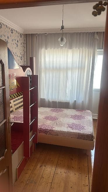 ehmedlide: Vasitəçi 
Ailə Zaks Kağızı — 8