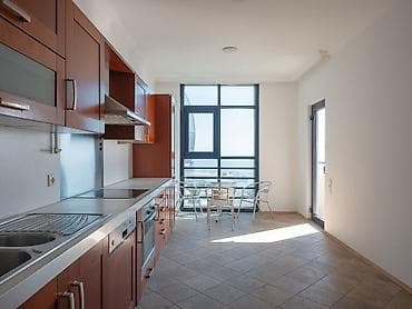 qobuda satilan evler: Bakının mərkəzində, möhtəşəm dəniz mənzərəli premium klas ofislərin — 3