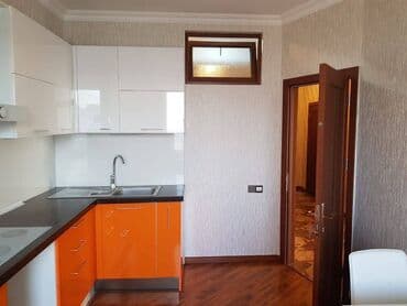 nizami kirayə evlər: Nizami rayonu,( vosmoy bazarın yaxınlığında) yeni tikili 15 mərtəbəli — 10