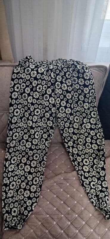 ikinci əl uşaq əşyaları: Ikinci əl geyimlər yaxşi vəziyətdə. yer biri 5 manat .ünvandan — 10