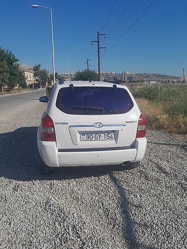 Hyundai Tucson: 2 l | 2008 il Krossover