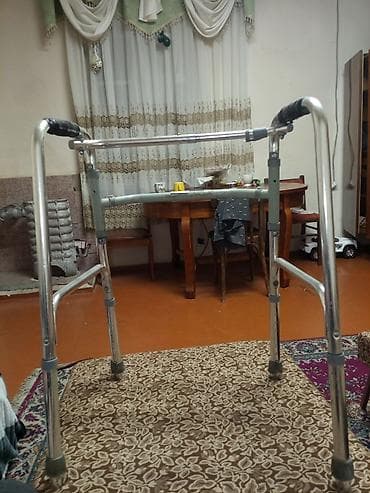 Alüminium gəzinti çərçivəsi (walker) - Material: yüngül və davamlı — 5