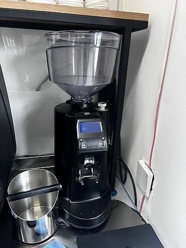 Peşəkar espresso üçün qəhvə dəyirmanı - Elektron idarəetmə paneli və — 1