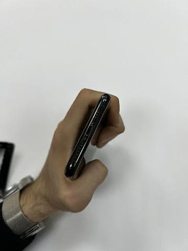 ön kamera: IPhone 11 Pro, Space Gray — 10