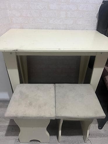 Mətbəx üçün, Açılmayan, Dördbucaq masa, 2 stul