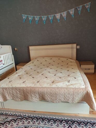 Taxt üzlüyü satılır baha alınıb köç ilə elaqədar satılır ünvan Zabrat