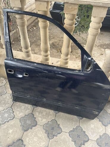 где заказать чехлы на авто: Sağ ön, Mercedes-Benz Е220, 2000 il, Almaniya — 2