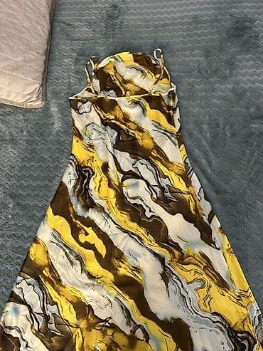 sumqayıtda don: Zərif ipək effektli maxi don - Model: qolluqsuz, nazik tənzimlənən — 1