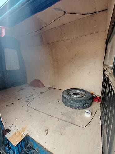 niva arxa stoplari: Ford Transit: 2.5 l | 1998 il 50000000 km Pikap — 6