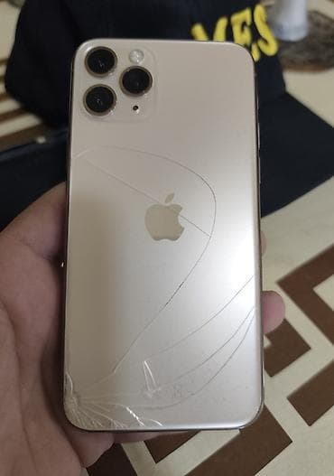 xbox 360 disk: IPhone 11 Pro, Qızılı, Qırıq — 1