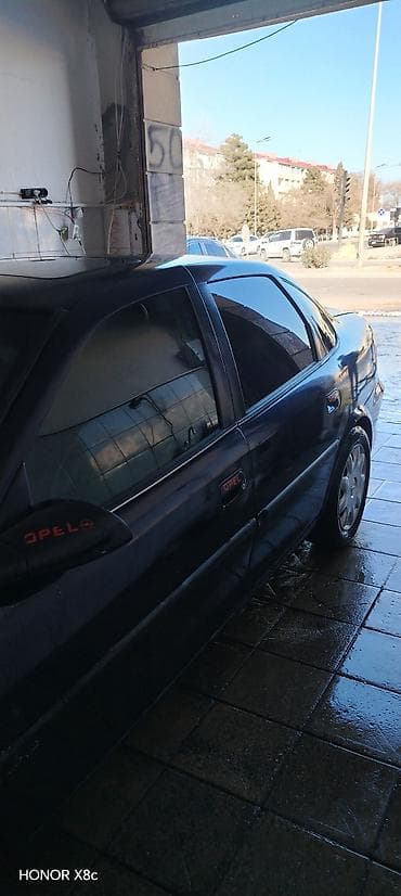 avtomobil tenti: Opel sedan salonu – dəri interyer və lyuk - Model: Opel (sedan kuzov; — 9