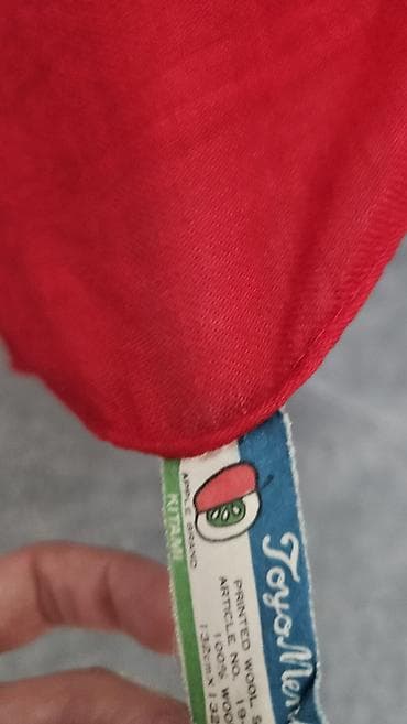 libra etir: Məhsul: Toyo Menka brendinin çiçək naxışlı yun şal - Material: 100% — 2