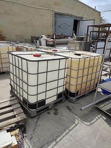 sef qapları: Su ceni IBC konteyner (1000 L) – metal karkaslı plastik çən - Tutum — 3