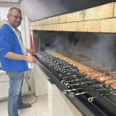 Xadimələr: Salam, mən aşpaz Yunus, 46 yaşım var, 22 ildir aşpaz — 5