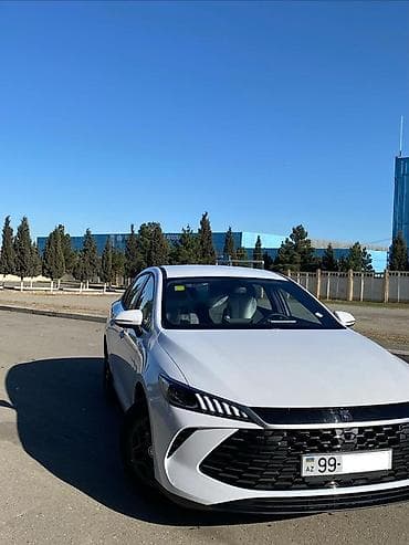 sukan satisi: BYD Qin Plus: 1.5 l | 2025 il Sedan — 3