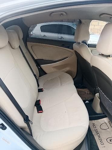 hyundai acar: Hyundai Accent: 1.4 l | Sedan — 10