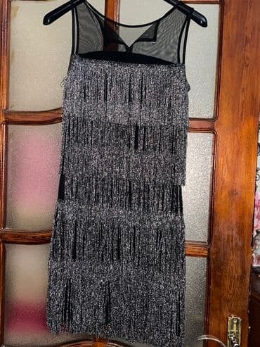 Ziyafət donları: Qara-gümüş rəngli franslı gecə paltarı - Model: düz kəsimli, dizə — 2