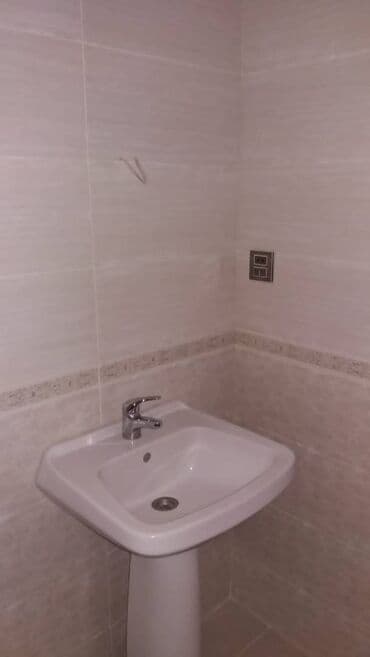 şəhər bağları mənzil satılır: Bakı, 3 otaqlı, Köhnə tikili, m. Həzi Aslanov, 82 kv. m — 10