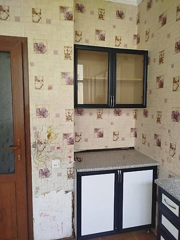 Ev üçün mebel: Mətbəx üçün asma və alt şkaf dəsti - Üst şkaf: 2 qapılı, şüşə — 1