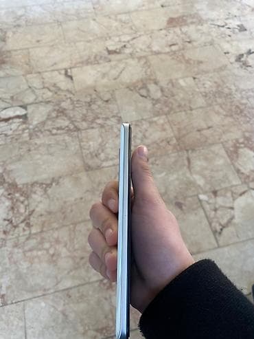 apple 12 pro max: Poco F5 Pro, rəng - Ağ, Sensor — 4