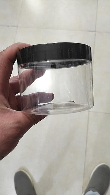 Şəffaf plastik qab – vidalı qara qapaqlı - Material: şəffaf, qalın — 2