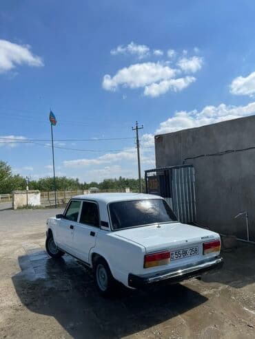 hyundai azera 2011: VAZ (LADA) 2107: 1.6 l | 2001 il Sedan — 2