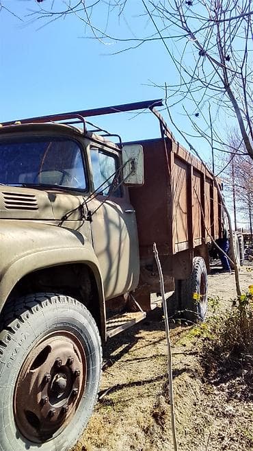 metal əridən: Yük maşını – ZIL (döngəli karxana/kənd təsərrüfatı tipli “samosval”) — 6