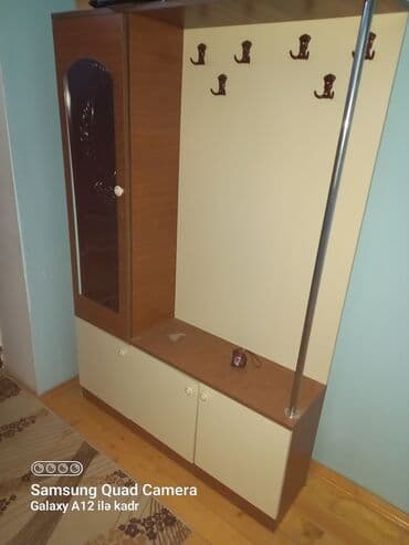 kunc dolab: İşlənmiş, Açılan, 4 qapılı Düz dolab, Dəhliz dolabı, Rusiya — 1