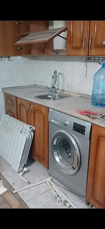 pletka: Mətbəx mebeli dəsti – üst və alt dolablar, tezgah, lavabo və qaz — 1