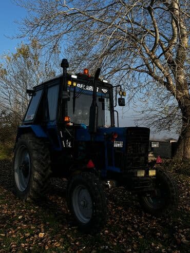 yer şumlayan texnika: Belarus MTZ traktor - Rəng: mavi, orijinal “BELARUS” yazıları və — 1