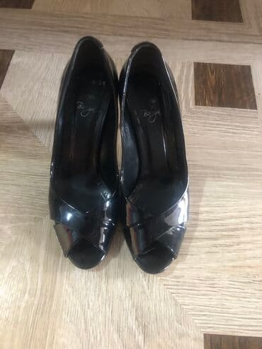 зеленые туфли: Туфли, Размер: 38, цвет - Черный, Б/у — 1