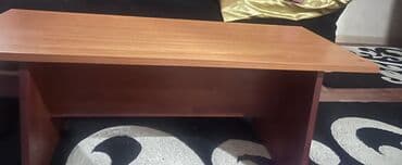 белый стол на кухню: Журнальный стол, Б/у, Нераскладной, Прямоугольный стол — 1