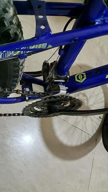velosiped kameri: Dağ velosipedi – 24” təkərli, alüminium gövdə Xüsusiyyətlər: - — 4