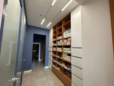 şirvan elit ticarət mərkəzi: Xətai metrosuna yaxin yerləşən aptek təmirli ayi 2500azn kirayə — 3