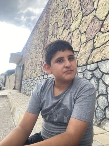 don geyim: Boz rəngli kısaqoll futbolka - Rəng: Açıq-boz - Parça: Yüngül — 1