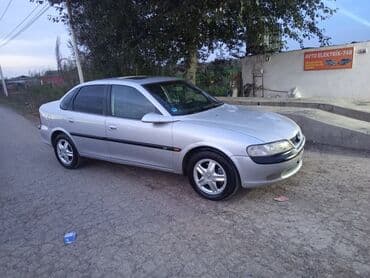 Opel Vectra: 2 l | 1996 il Sedan