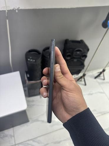s21 ikinci el: Redmi note 9 işlekdir uz şuşede cat var ancaq işleyir — 2
