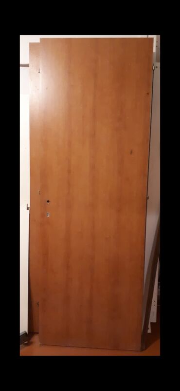 Otaq qapıları: Cercive ILE BIRLIKDE 215X80sm 2 ededdir!!!biri 40 Azn Açıq qəhvəyi