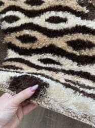 hicabli qadin sekilleri: Xalça — 4