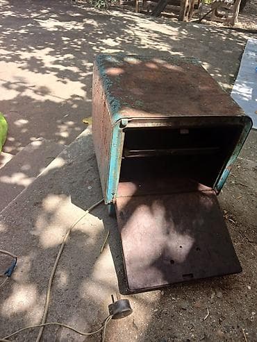 mebel ici sobalar: Vintage elektrik sobası (kiçik ölçülü) - Korpus: metal, köhnə — 1