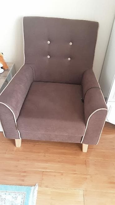 mebil aliram: Kreslo teze alinib xarici maldi 50m — 1