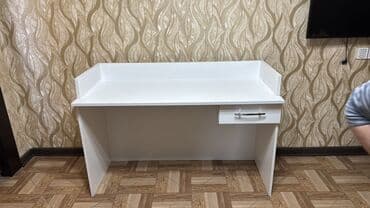 bardür: Düz masa, Stulsuz, Polkasız, Siyirməli, Azərbaycan, Mat laminat — 1