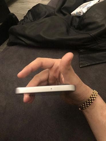 a24 irşad: Samsung Galaxy A24 4G, rəng - Gümüşü, Qırıq — 4