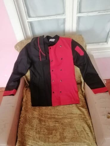 paradni forma: Ağ rəngli aşpaz forması dəsti Məhsulun tərkibi: - Aşpaz köynəyi — 6