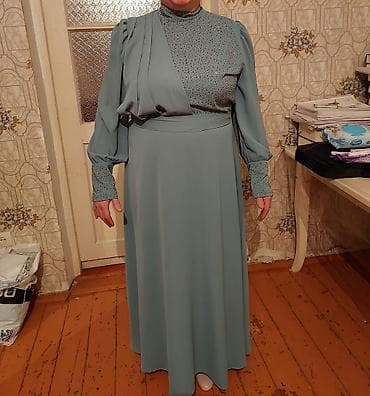 Mavi-boz rəngdə zərif uzun don - Model: yüksək yaxalı, döş hissəsi