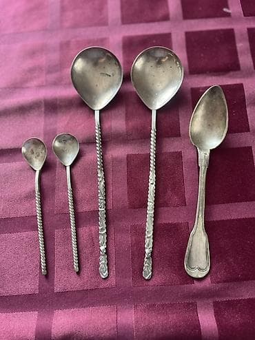 qaşiq: Antik qaşıq dəsti – 5 ədəd - Material: gümüş rəngli metal (üstündə — 2