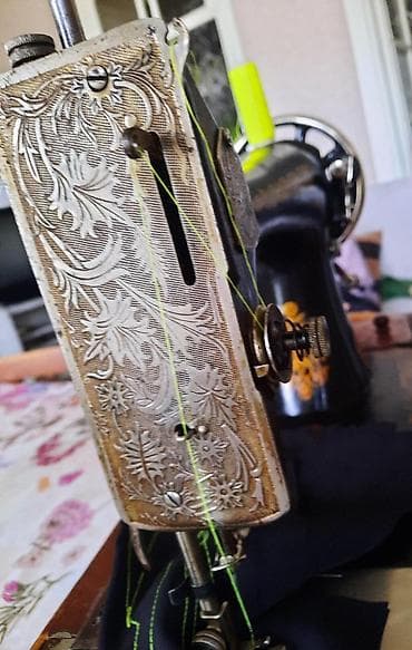 qedimi radio: Mexanik tikiş maşını – antik dizaynlı, əl çarxlı model — 4