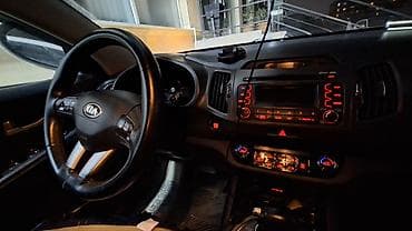 forut satsi: Kia Sportage: 2.4 l | 2013 il Krossover — 10