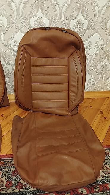 moon moped ehtiyat hisseleri: Şəkildə görsəndiyi kimi yaxşi vəziyyətdədir,arxa oturacaq üzlükdə bir — 2