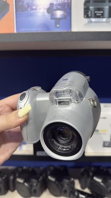 z1 compact: Minolta Dimage Z1 rəqəmsal kamera - 10x optik zoomlü sabit lens — 1